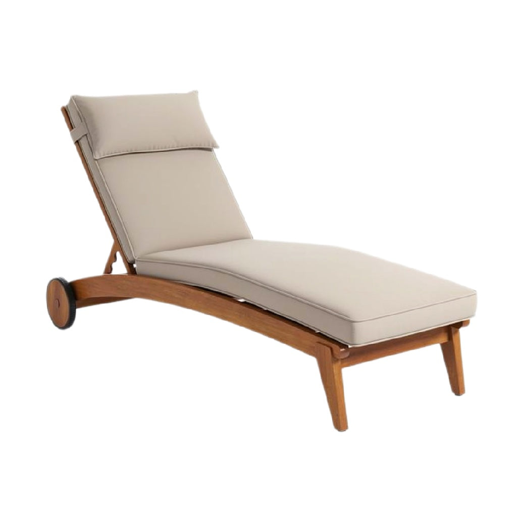 Lounge stoel van hout met kussen